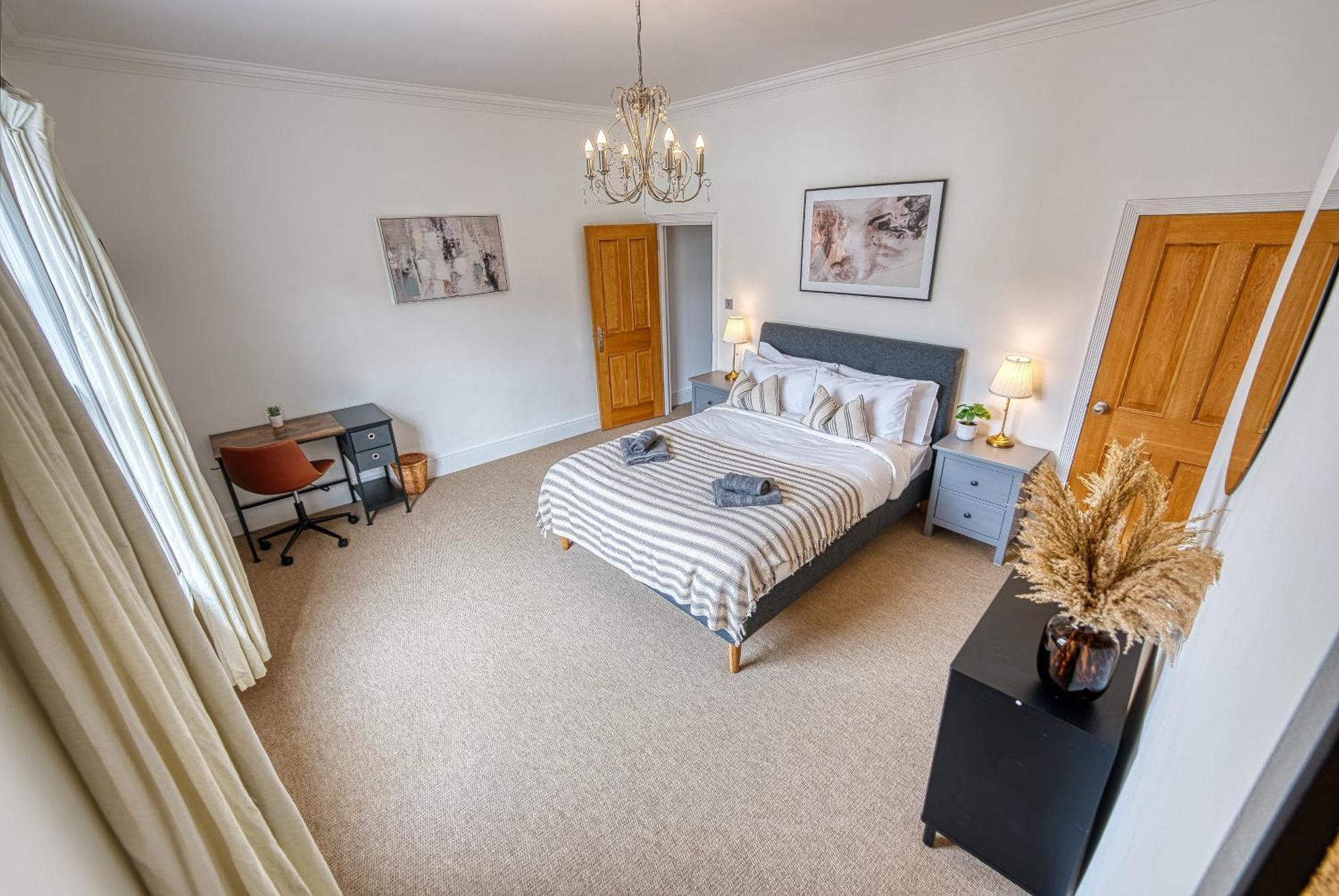 2 Bed Stunning Chic Modern Spacious Apt, Ocean Village, Southampton - Plenty Of Parking - By Blue Puffin Stays Luaran gambar