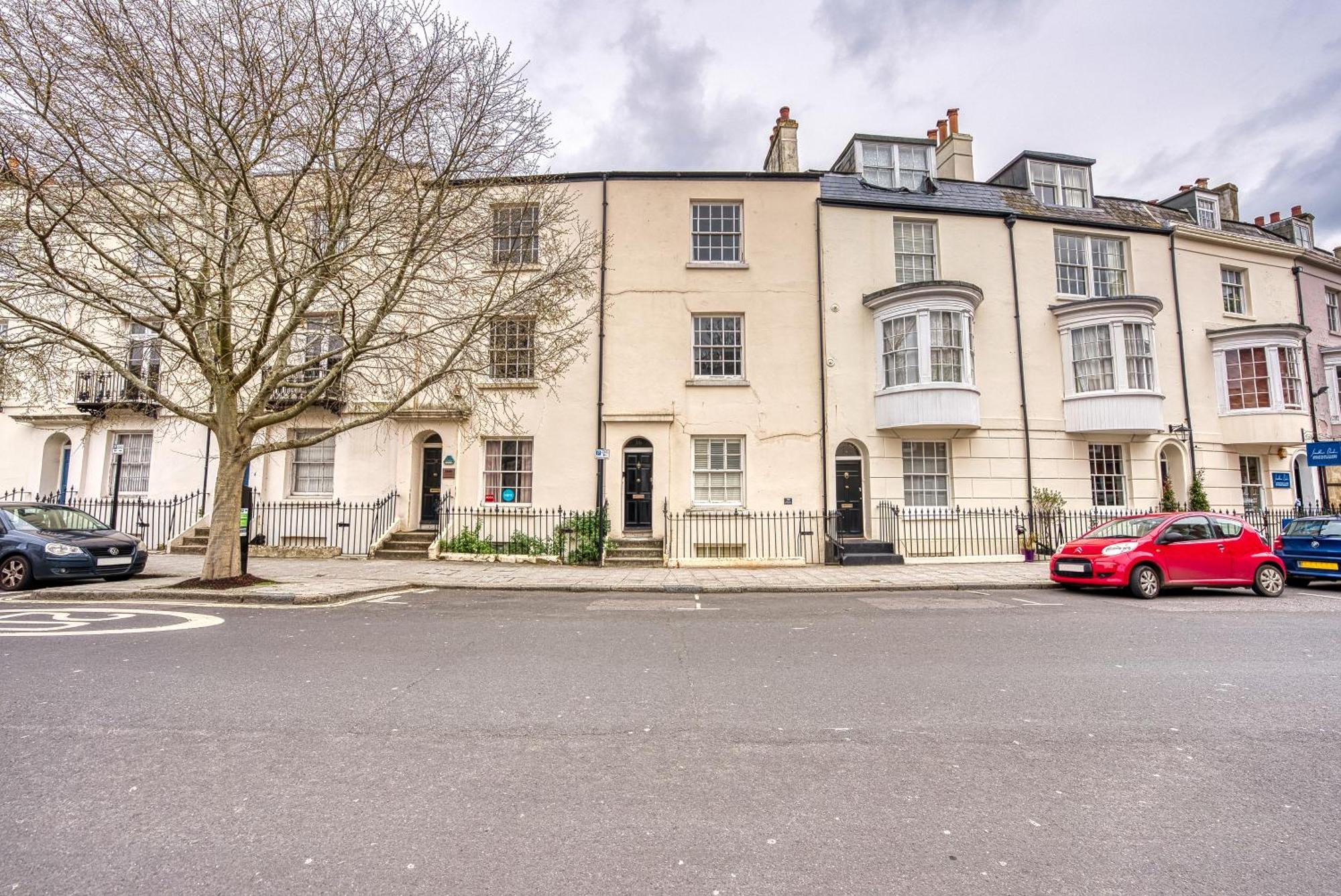 2 Bed Stunning Chic Modern Spacious Apt, Ocean Village, Southampton - Plenty Of Parking - By Blue Puffin Stays Luaran gambar