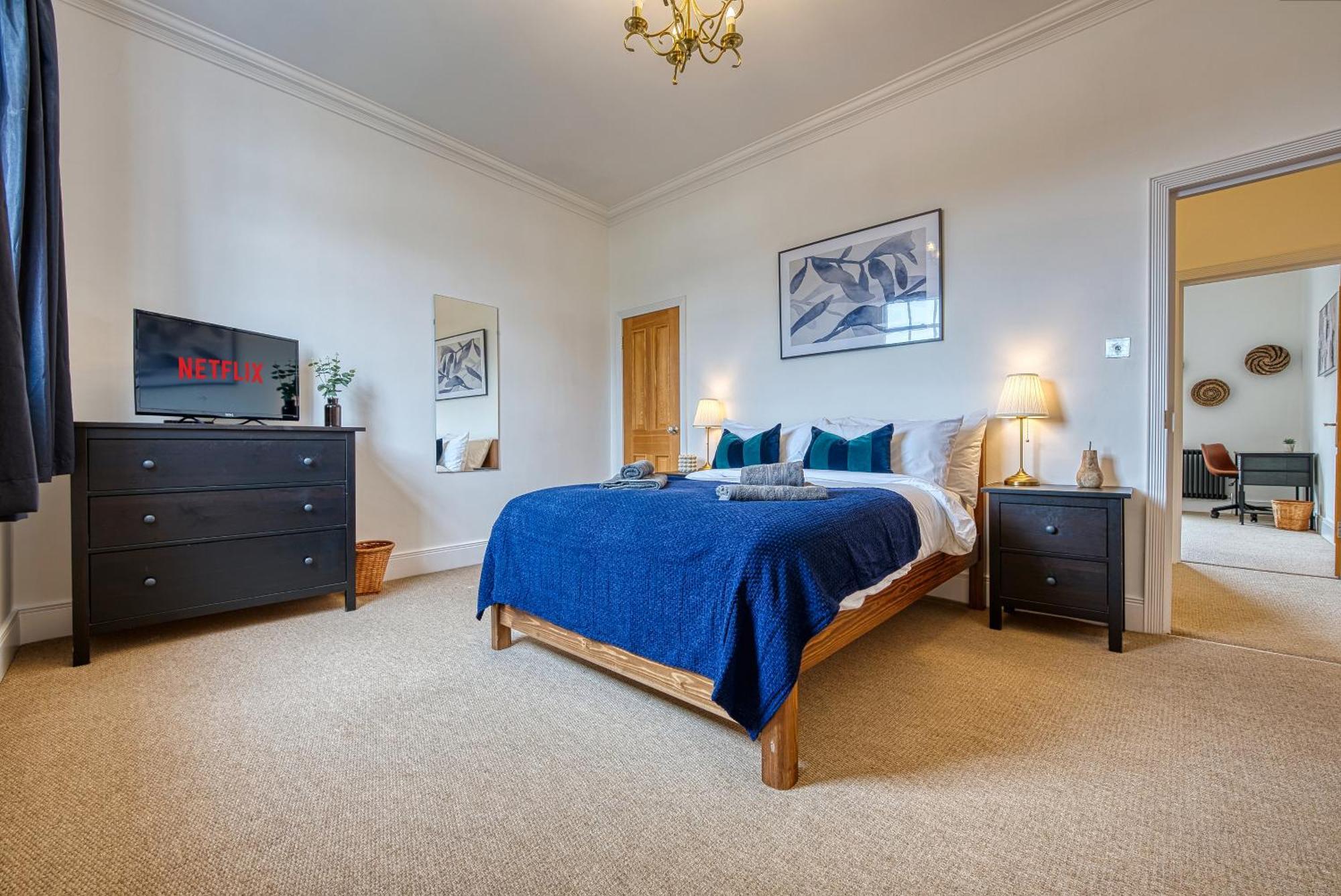 2 Bed Stunning Chic Modern Spacious Apt, Ocean Village, Southampton - Plenty Of Parking - By Blue Puffin Stays Luaran gambar